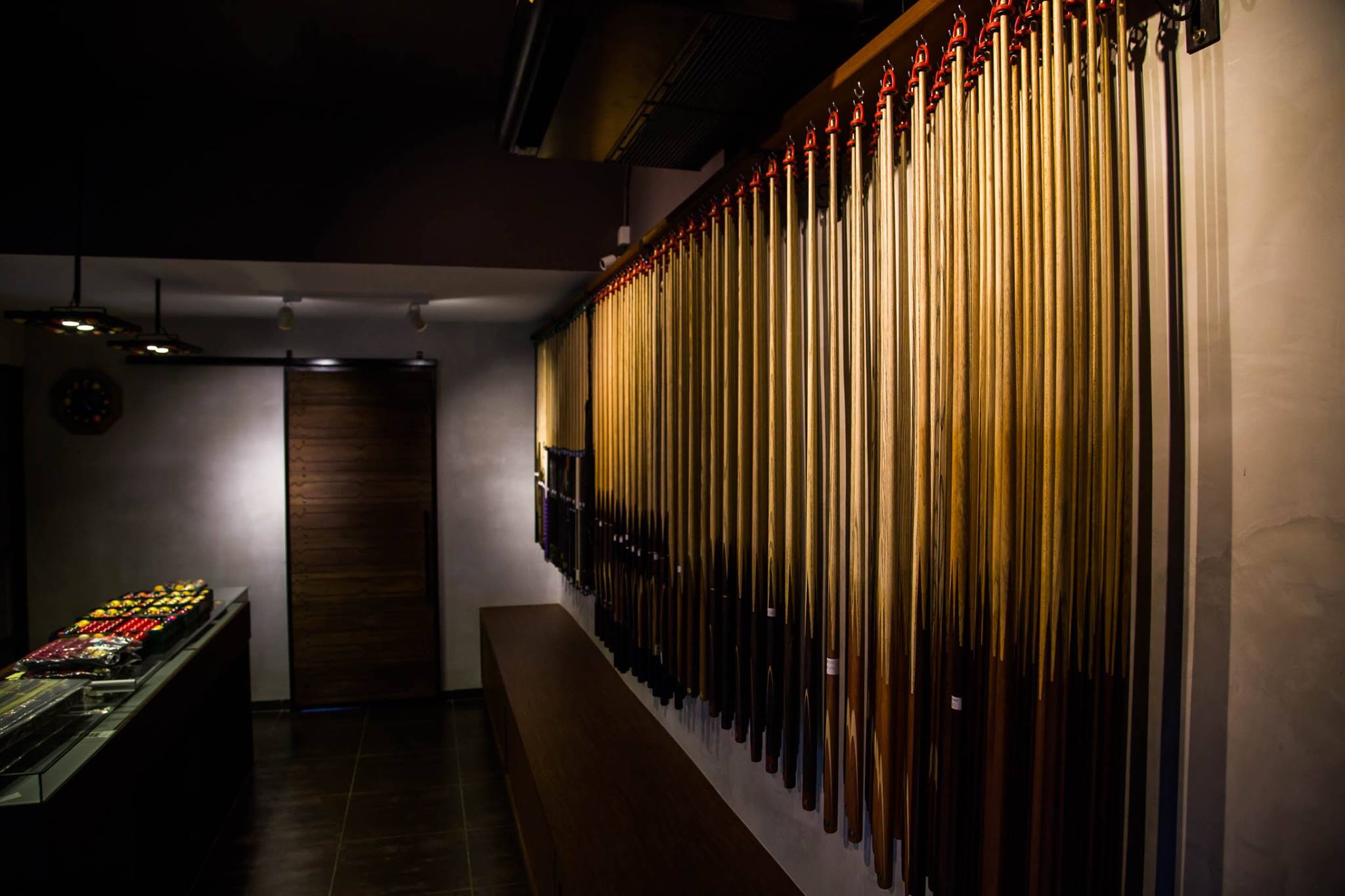 SURCO cue wall display